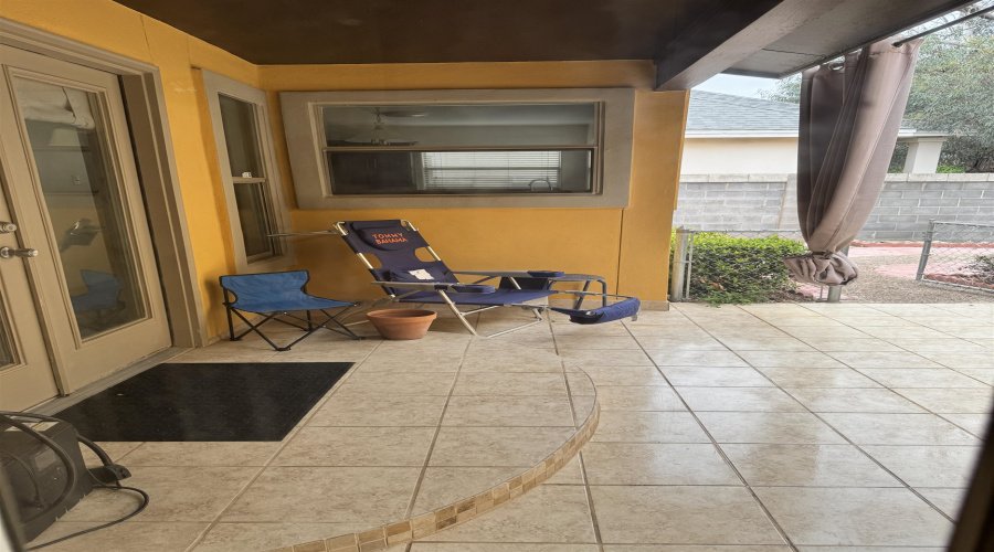 321 Newcastle Dr, Larfedo, Texas 78045, 3 Bedrooms Bedrooms, 5 Rooms Rooms,2 BathroomsBathrooms,Residential,For Sale,321 Newcastle Dr,20261903