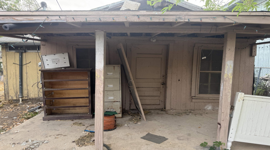 3107 Convent Ave, Laredo, Texas 78040, 1 Bedroom Bedrooms, 3 Rooms Rooms,1 BathroomBathrooms,Residential,For Sale,3107 Convent Ave,20261907