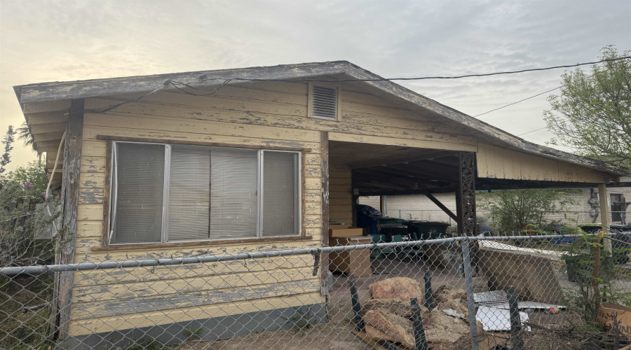 3107 Convent Ave, Laredo, Texas 78040, 1 Bedroom Bedrooms, 3 Rooms Rooms,1 BathroomBathrooms,Residential,For Sale,3107 Convent Ave,20261907