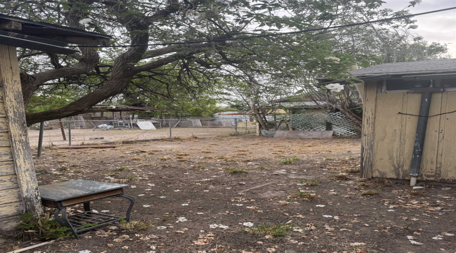 3107 Convent Ave, Laredo, Texas 78040, 1 Bedroom Bedrooms, 3 Rooms Rooms,1 BathroomBathrooms,Residential,For Sale,3107 Convent Ave,20261907