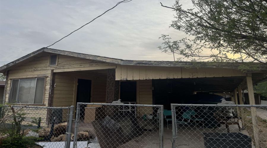 3107 Convent Ave, Laredo, Texas 78040, 1 Bedroom Bedrooms, 3 Rooms Rooms,1 BathroomBathrooms,Residential,For Sale,3107 Convent Ave,20261907