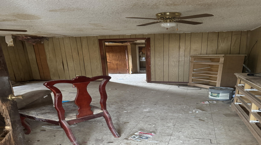 3107 Convent Ave, Laredo, Texas 78040, 1 Bedroom Bedrooms, 3 Rooms Rooms,1 BathroomBathrooms,Residential,For Sale,3107 Convent Ave,20261907