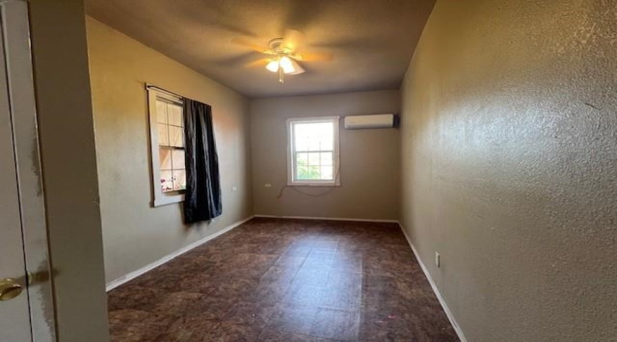 1517 Garcia St, LAREDO, Texas 78040, 2 Bedrooms Bedrooms, 4 Rooms Rooms,1 BathroomBathrooms,Residential,For Rent,1517 Garcia St,20261908