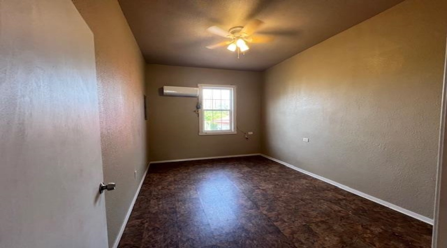1517 Garcia St, LAREDO, Texas 78040, 2 Bedrooms Bedrooms, 4 Rooms Rooms,1 BathroomBathrooms,Residential,For Rent,1517 Garcia St,20261908