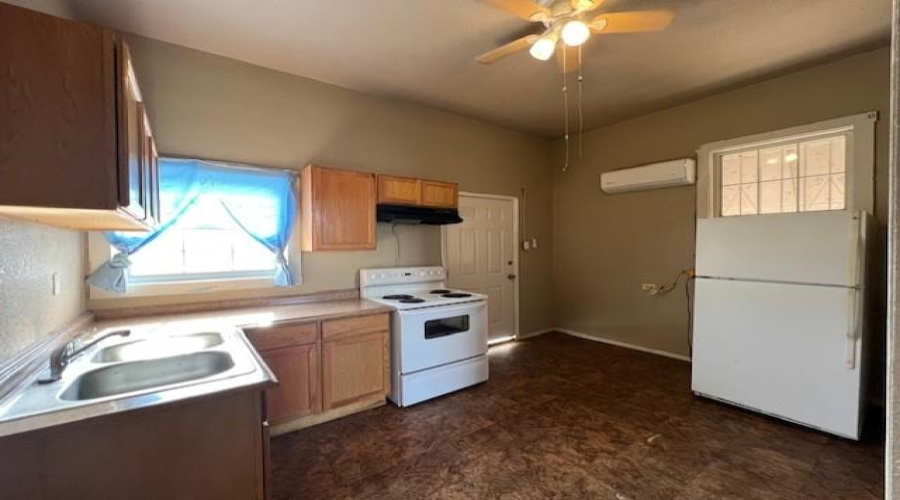 1517 Garcia St, LAREDO, Texas 78040, 2 Bedrooms Bedrooms, 4 Rooms Rooms,1 BathroomBathrooms,Residential,For Rent,1517 Garcia St,20261908