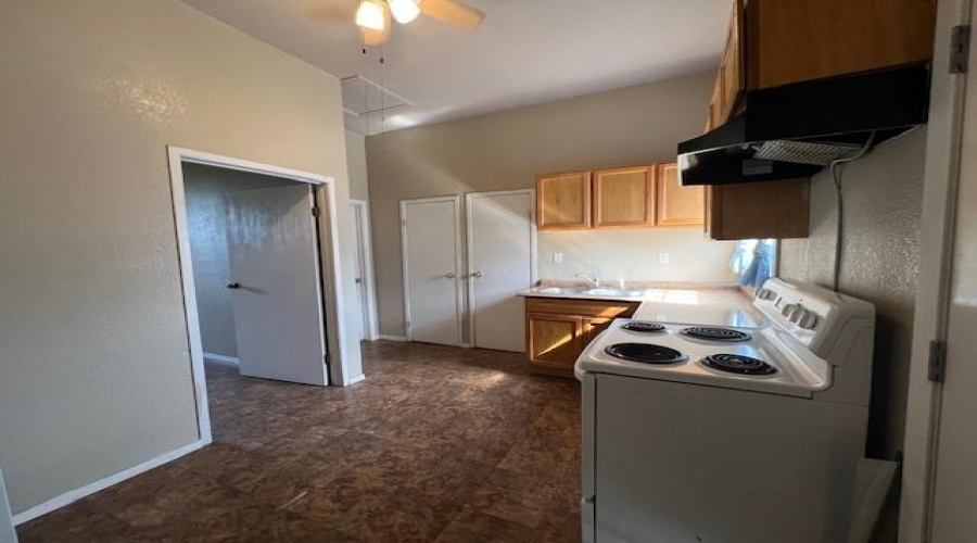 1517 Garcia St, LAREDO, Texas 78040, 2 Bedrooms Bedrooms, 4 Rooms Rooms,1 BathroomBathrooms,Residential,For Rent,1517 Garcia St,20261908