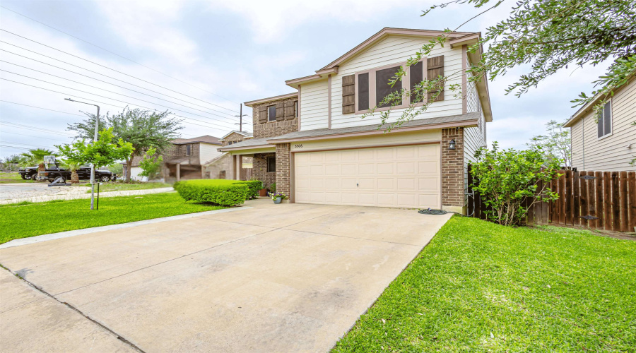 3306 Mandela Ct, Laredo, Texas 78046, 4 Bedrooms Bedrooms, 7 Rooms Rooms,3 BathroomsBathrooms,Residential,For Sale,3306 Mandela Ct,20261910