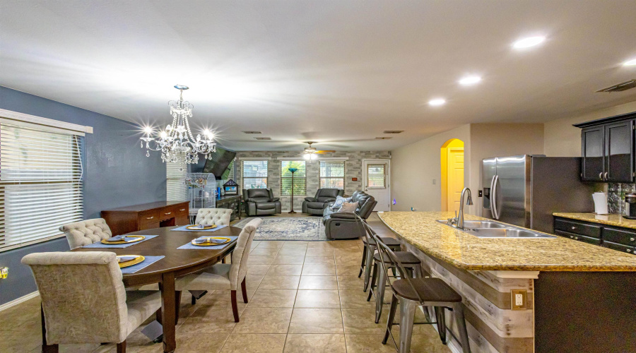 3306 Mandela Ct, Laredo, Texas 78046, 4 Bedrooms Bedrooms, 7 Rooms Rooms,3 BathroomsBathrooms,Residential,For Sale,3306 Mandela Ct,20261910