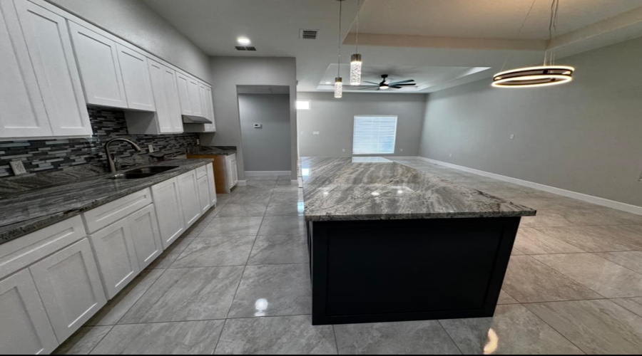 129 Asturias Cts, Laredo, Texas 78046, 4 Bedrooms Bedrooms, 5 Rooms Rooms,3 BathroomsBathrooms,Residential,For Sale,129 Asturias Cts,20261911