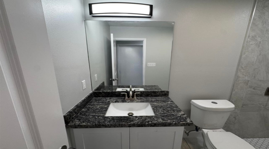 129 Asturias Cts, Laredo, Texas 78046, 4 Bedrooms Bedrooms, 5 Rooms Rooms,3 BathroomsBathrooms,Residential,For Sale,129 Asturias Cts,20261911