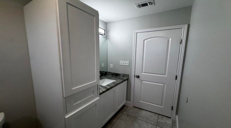 129 Asturias Cts, Laredo, Texas 78046, 4 Bedrooms Bedrooms, 5 Rooms Rooms,3 BathroomsBathrooms,Residential,For Sale,129 Asturias Cts,20261911