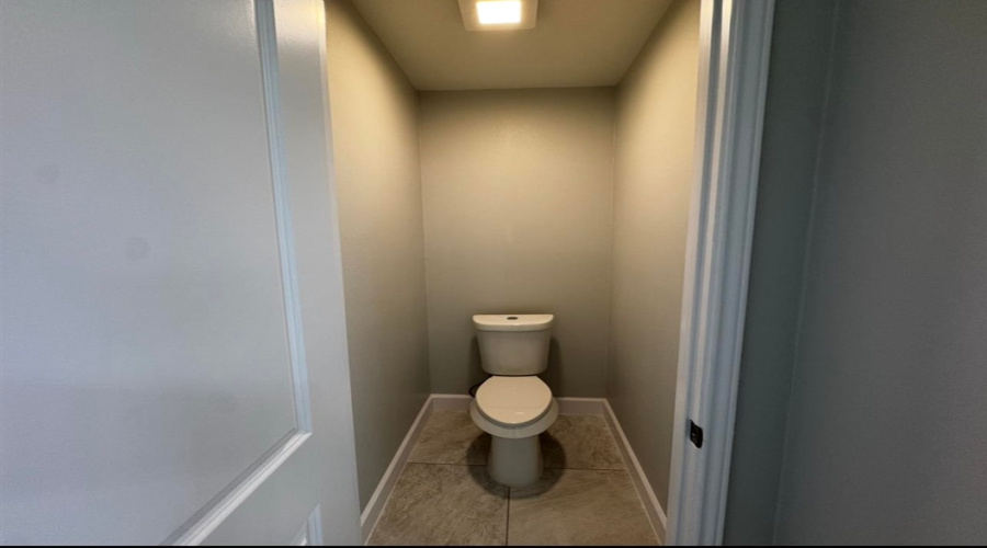 129 Asturias Cts, Laredo, Texas 78046, 4 Bedrooms Bedrooms, 5 Rooms Rooms,3 BathroomsBathrooms,Residential,For Sale,129 Asturias Cts,20261911