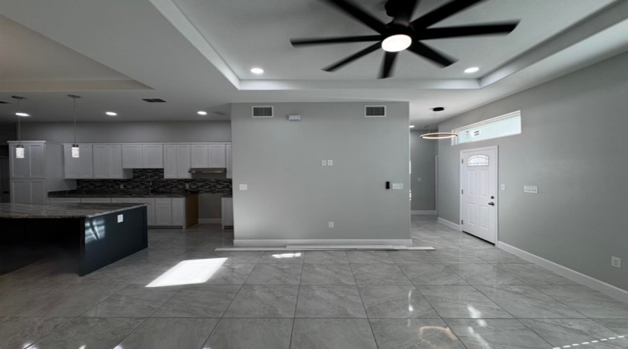 129 Asturias Cts, Laredo, Texas 78046, 4 Bedrooms Bedrooms, 5 Rooms Rooms,3 BathroomsBathrooms,Residential,For Sale,129 Asturias Cts,20261911