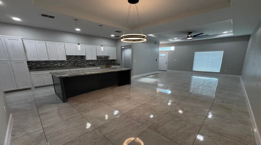 129 Asturias Cts, Laredo, Texas 78046, 4 Bedrooms Bedrooms, 5 Rooms Rooms,3 BathroomsBathrooms,Residential,For Sale,129 Asturias Cts,20261911