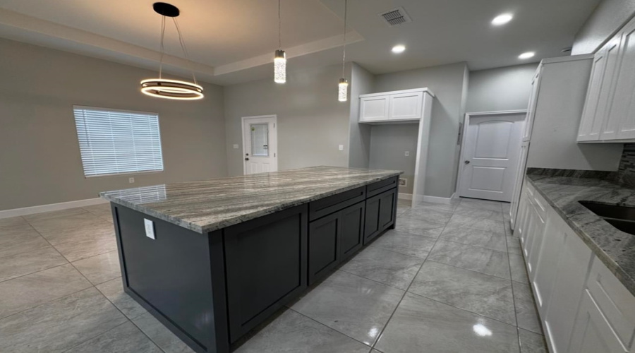 129 Asturias Cts, Laredo, Texas 78046, 4 Bedrooms Bedrooms, 5 Rooms Rooms,3 BathroomsBathrooms,Residential,For Sale,129 Asturias Cts,20261911