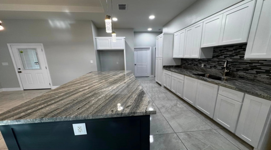 129 Asturias Cts, Laredo, Texas 78046, 4 Bedrooms Bedrooms, 5 Rooms Rooms,3 BathroomsBathrooms,Residential,For Sale,129 Asturias Cts,20261911