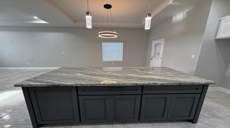 129 Asturias Cts, Laredo, Texas 78046, 4 Bedrooms Bedrooms, 5 Rooms Rooms,3 BathroomsBathrooms,Residential,For Sale,129 Asturias Cts,20261911