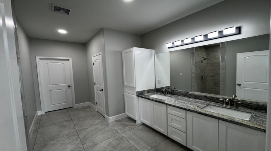 135 Asturias Cts, Laredo, Texas 78046, 4 Bedrooms Bedrooms, 5 Rooms Rooms,2 BathroomsBathrooms,Residential,For Sale,135 Asturias Cts,20261912