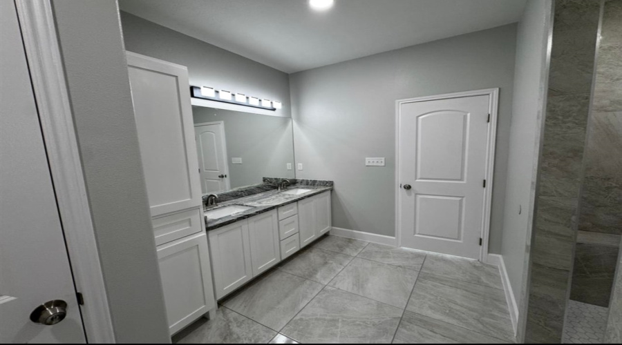 135 Asturias Cts, Laredo, Texas 78046, 4 Bedrooms Bedrooms, 5 Rooms Rooms,2 BathroomsBathrooms,Residential,For Sale,135 Asturias Cts,20261912