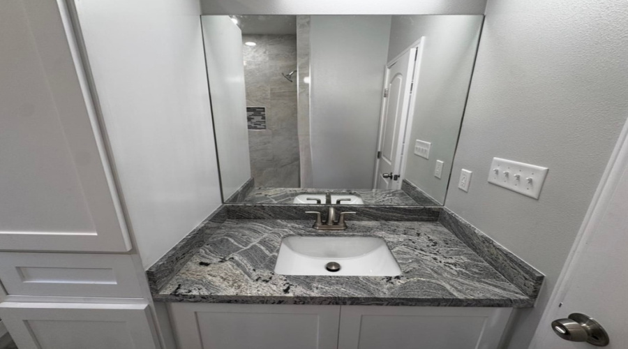 135 Asturias Cts, Laredo, Texas 78046, 4 Bedrooms Bedrooms, 5 Rooms Rooms,2 BathroomsBathrooms,Residential,For Sale,135 Asturias Cts,20261912