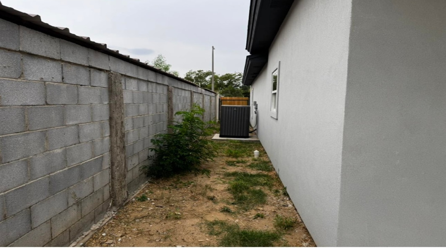 135 Asturias Cts, Laredo, Texas 78046, 4 Bedrooms Bedrooms, 5 Rooms Rooms,2 BathroomsBathrooms,Residential,For Sale,135 Asturias Cts,20261912