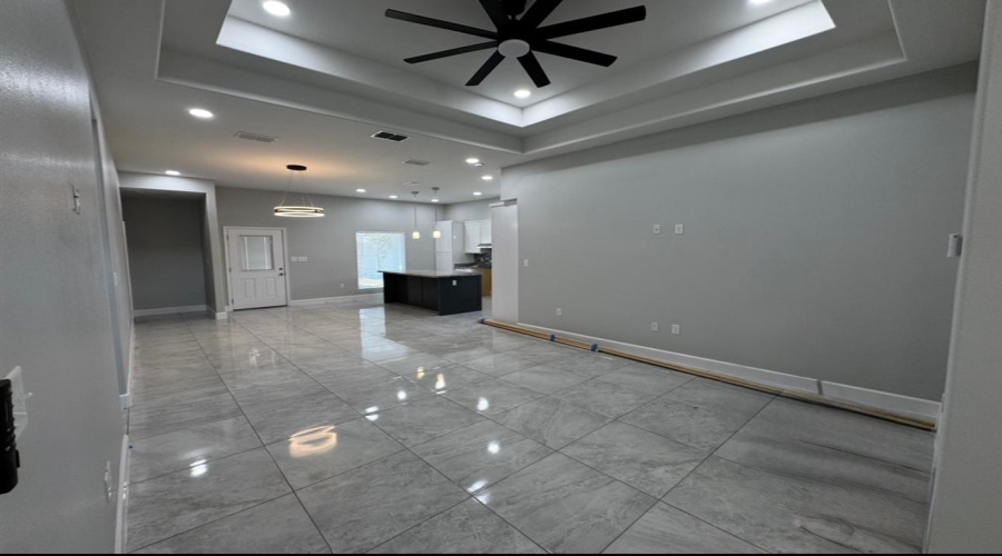 135 Asturias Cts, Laredo, Texas 78046, 4 Bedrooms Bedrooms, 5 Rooms Rooms,2 BathroomsBathrooms,Residential,For Sale,135 Asturias Cts,20261912