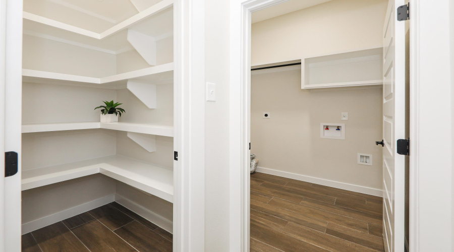 2812 Adamsville, Laredo, Texas 78046, 3 Bedrooms Bedrooms, 5 Rooms Rooms,2 BathroomsBathrooms,Residential,For Sale,2812 Adamsville,20261915