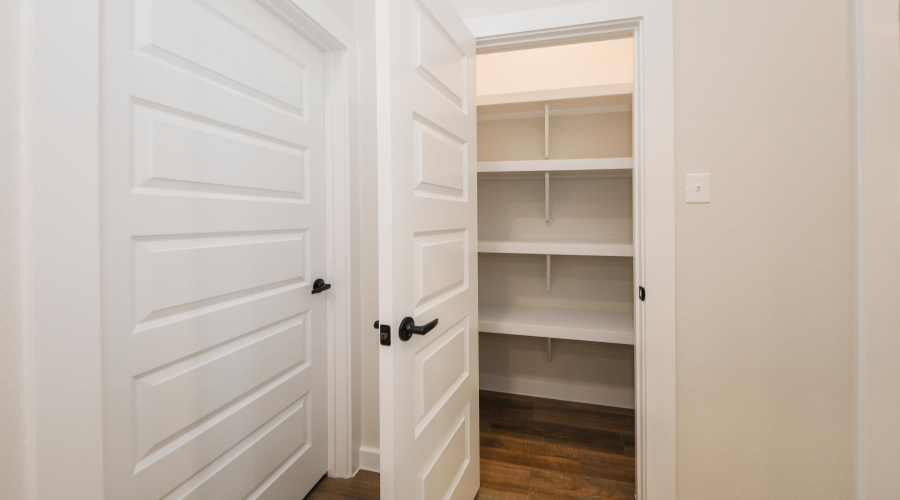 2818 Adamsville, Laredo, Texas 78046, 3 Bedrooms Bedrooms, 5 Rooms Rooms,2 BathroomsBathrooms,Residential,For Sale,2818 Adamsville,20261917