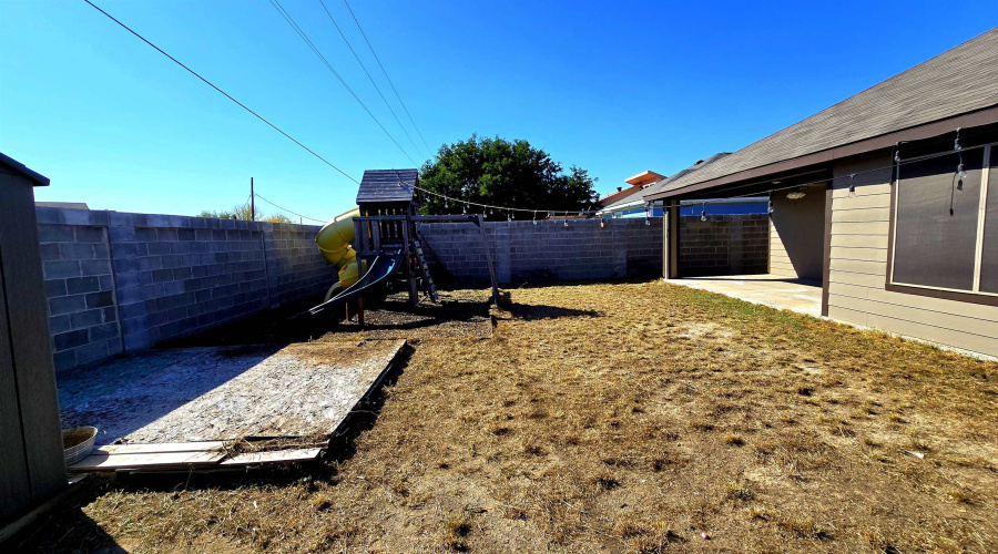 307 Santander Dr, Laredo, Texas 78046-0000, 3 Bedrooms Bedrooms, 6 Rooms Rooms,2 BathroomsBathrooms,Residential,For Rent,307 Santander Dr,20261918