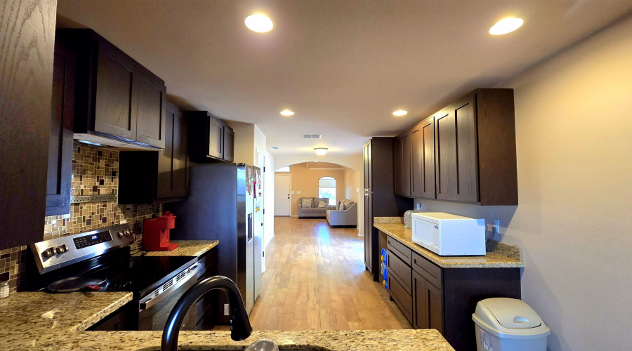 307 Santander Dr, Laredo, Texas 78046-0000, 3 Bedrooms Bedrooms, 6 Rooms Rooms,2 BathroomsBathrooms,Residential,For Rent,307 Santander Dr,20261918