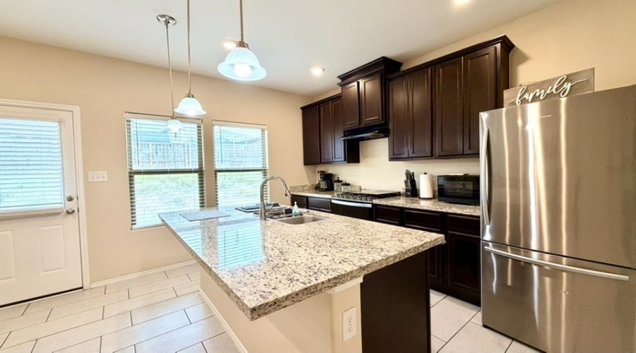 11104 Santillana Lp., Laredo, Texas 78045, 3 Bedrooms Bedrooms, 6 Rooms Rooms,2 BathroomsBathrooms,Residential,For Rent,11104 Santillana Lp.,20261920