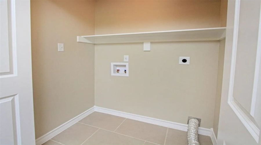 7917 Elka Lp, Laredo TX, Texas 78045, 3 Bedrooms Bedrooms, 6 Rooms Rooms,2 BathroomsBathrooms,Residential,For Rent,7917 Elka Lp,20261921