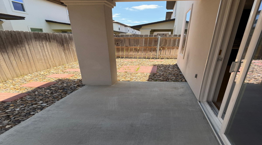7917 Elka Lp, Laredo TX, Texas 78045, 3 Bedrooms Bedrooms, 6 Rooms Rooms,2 BathroomsBathrooms,Residential,For Rent,7917 Elka Lp,20261921
