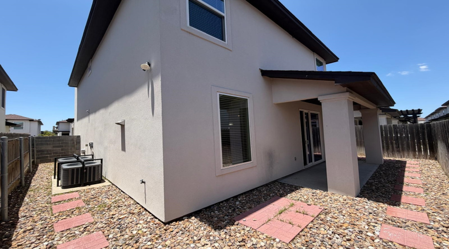 7917 Elka Lp, Laredo TX, Texas 78045, 3 Bedrooms Bedrooms, 6 Rooms Rooms,2 BathroomsBathrooms,Residential,For Rent,7917 Elka Lp,20261921