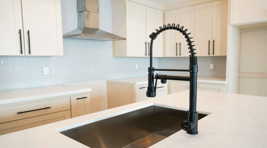 3912 Yoyis St., Laredo, Texas 78046, 3 Bedrooms Bedrooms, 6 Rooms Rooms,2 BathroomsBathrooms,Residential,For Sale,3912 Yoyis St.,20261922