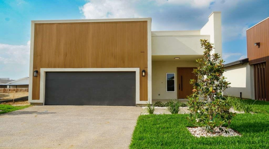 3912 Yoyis St., Laredo, Texas 78046, 3 Bedrooms Bedrooms, 6 Rooms Rooms,2 BathroomsBathrooms,Residential,For Sale,3912 Yoyis St.,20261922