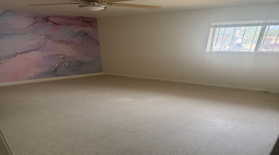 678 Cottonwood Cir, Laredo, Texas 78041, 4 Bedrooms Bedrooms, 7 Rooms Rooms,2 BathroomsBathrooms,Residential,For Sale,678 Cottonwood Cir,20261923