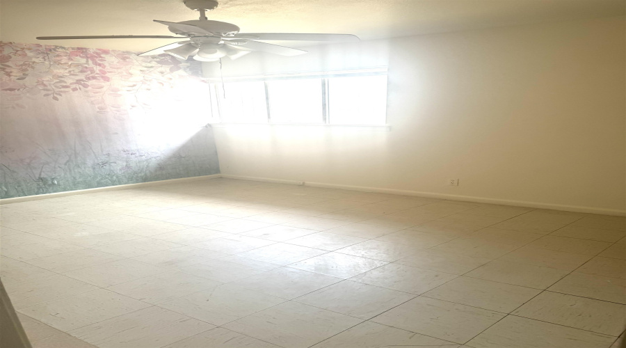 678 Cottonwood Cir, Laredo, Texas 78041, 4 Bedrooms Bedrooms, 7 Rooms Rooms,2 BathroomsBathrooms,Residential,For Sale,678 Cottonwood Cir,20261923