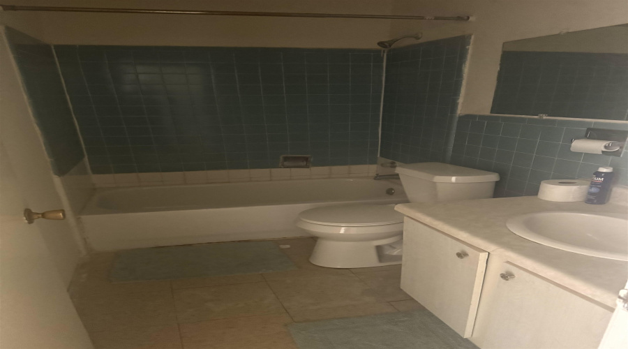 678 Cottonwood Cir, Laredo, Texas 78041, 4 Bedrooms Bedrooms, 7 Rooms Rooms,2 BathroomsBathrooms,Residential,For Sale,678 Cottonwood Cir,20261923