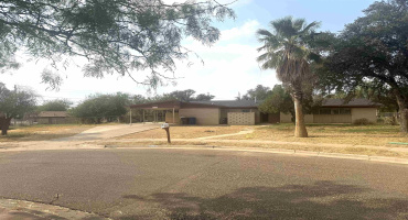 678 Cottonwood Cir, Laredo, Texas 78041, 4 Bedrooms Bedrooms, 7 Rooms Rooms,2 BathroomsBathrooms,Residential,For Sale,678 Cottonwood Cir,20261923