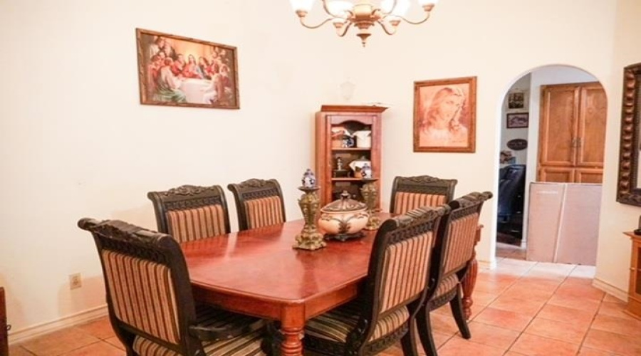 8906 Rolling Hills Dr, Laredo, Texas 78045, 3 Bedrooms Bedrooms, 6 Rooms Rooms,2 BathroomsBathrooms,Residential,For Sale,8906 Rolling Hills Dr,20261924