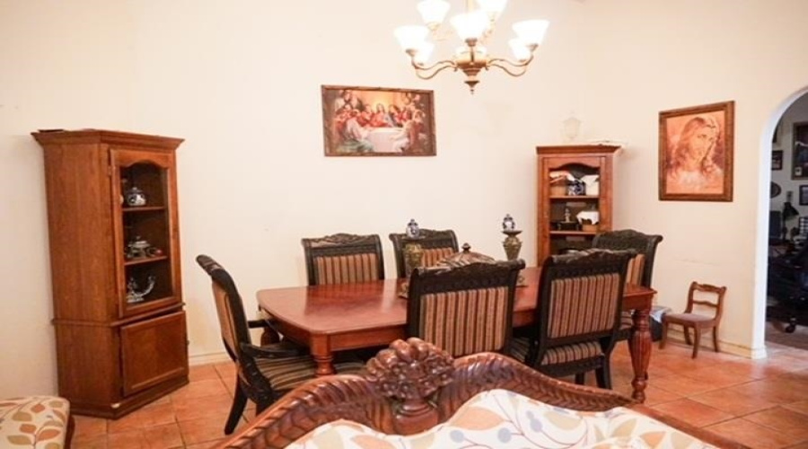 8906 Rolling Hills Dr, Laredo, Texas 78045, 3 Bedrooms Bedrooms, 6 Rooms Rooms,2 BathroomsBathrooms,Residential,For Sale,8906 Rolling Hills Dr,20261924