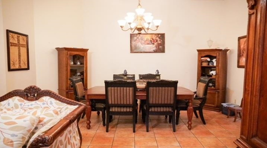 8906 Rolling Hills Dr, Laredo, Texas 78045, 3 Bedrooms Bedrooms, 6 Rooms Rooms,2 BathroomsBathrooms,Residential,For Sale,8906 Rolling Hills Dr,20261924