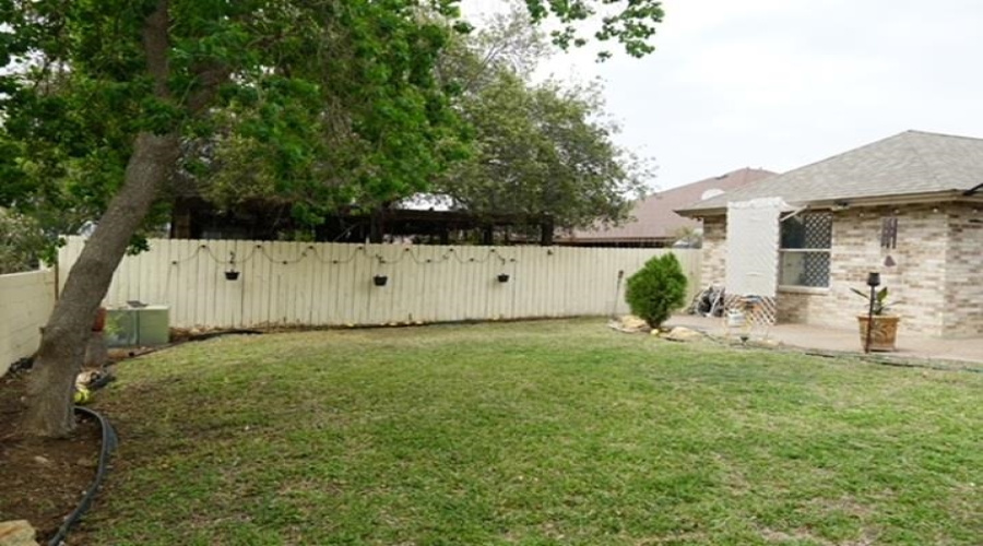 8906 Rolling Hills Dr, Laredo, Texas 78045, 3 Bedrooms Bedrooms, 6 Rooms Rooms,2 BathroomsBathrooms,Residential,For Sale,8906 Rolling Hills Dr,20261924