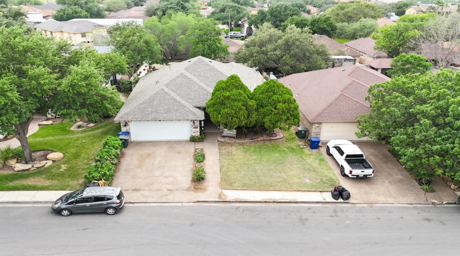 8906 Rolling Hills Dr, Laredo, Texas 78045, 3 Bedrooms Bedrooms, 6 Rooms Rooms,2 BathroomsBathrooms,Residential,For Sale,8906 Rolling Hills Dr,20261924