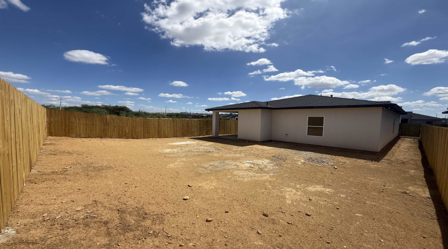 222 Lusitano Dr., Laredo, Texas 78046, 4 Bedrooms Bedrooms, 4 Rooms Rooms,2 BathroomsBathrooms,Residential,For Sale,222 Lusitano Dr.,20261925