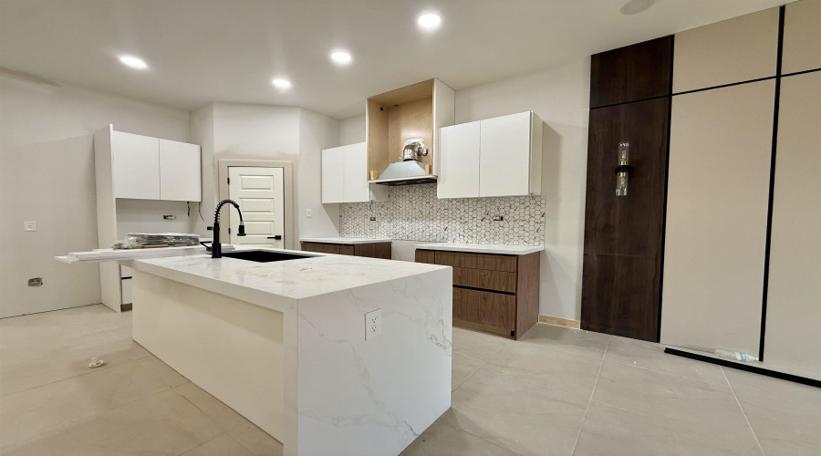 222 Lusitano Dr., Laredo, Texas 78046, 4 Bedrooms Bedrooms, 4 Rooms Rooms,2 BathroomsBathrooms,Residential,For Sale,222 Lusitano Dr.,20261925