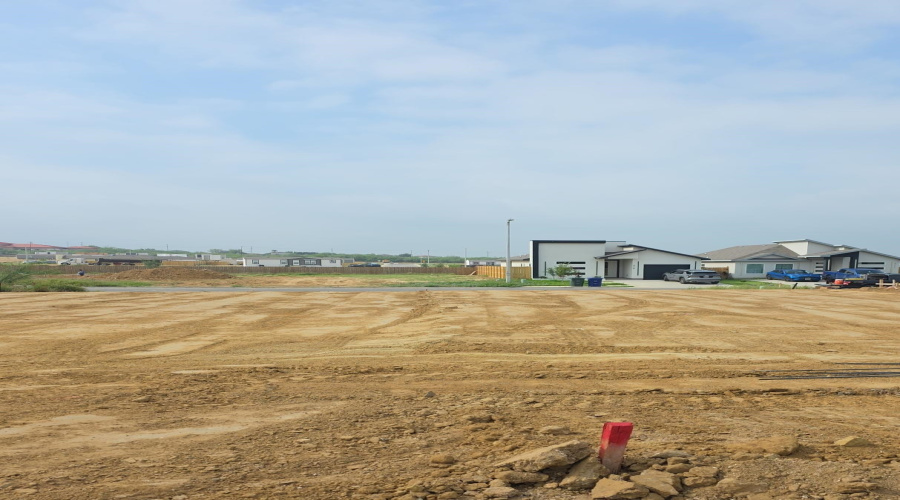 222 Lusitano Dr., Laredo, Texas 78046, 4 Bedrooms Bedrooms, 4 Rooms Rooms,2 BathroomsBathrooms,Residential,For Sale,222 Lusitano Dr.,20261925