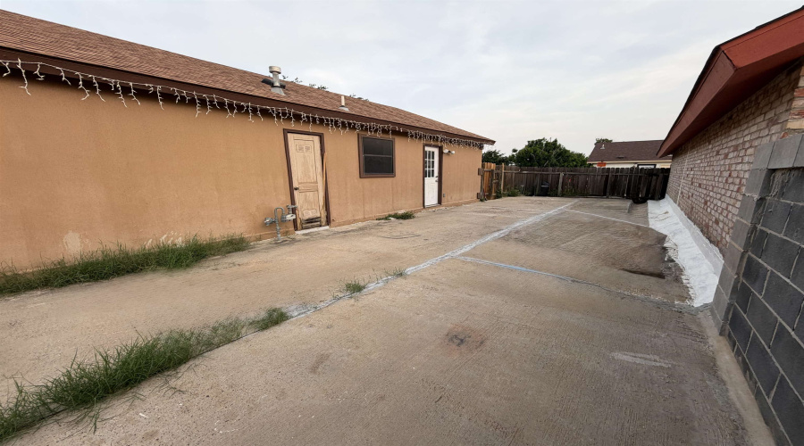 410 Gage Lp, Laredo, Texas 78046, 3 Bedrooms Bedrooms, 5 Rooms Rooms,1 BathroomBathrooms,Residential,For Rent,410 Gage Lp,20261926