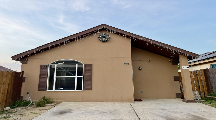 410 Gage Lp, Laredo, Texas 78046, 3 Bedrooms Bedrooms, 5 Rooms Rooms,1 BathroomBathrooms,Residential,For Rent,410 Gage Lp,20261926